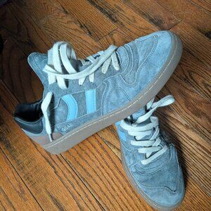 Coolway Goal size 10 (fits like a 10.5)